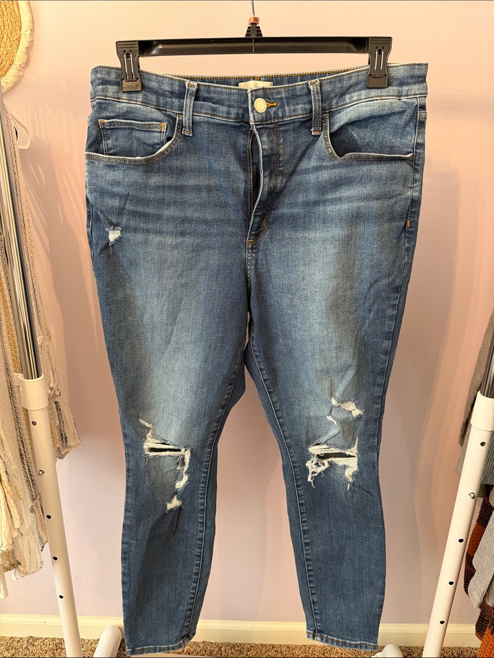 Universal Thread Women's Blue Distressed Skinny Jeans